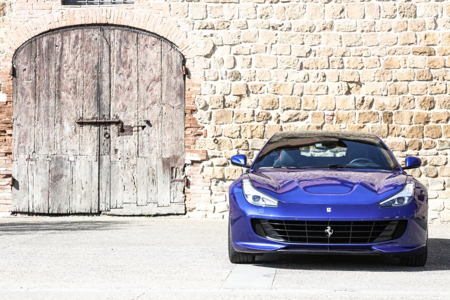  Ferrari GTC4Lusso T 2016 года  (фото 21 из 37)